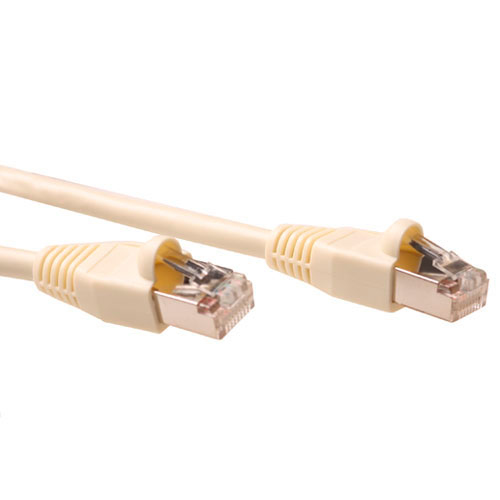 Ivory 5 meter SF/UTP CAT5E patch cable snagless with RJ45 connectors