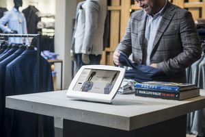 Ergonomic Solutions C-Frame, 10,2, 10,5 & 11" w.  hinge mount - BLACK w/ Welded  Hinges - Black Excl Rotation Base - iPad 10.2", 10.5", 11" & Microsoft Surface