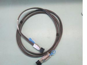 Hewlett Packard Enterprise 2m External Mini-SAS HD to  Mini-SAS cable