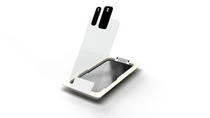 eSTUFF Apple iPhone 14 Plus/13 Pro  Max Clear Glass Screen  Protector with mounting frame