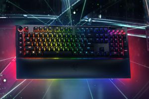 Razer BlackWidow V4 Pro Green Switch Tastatur
