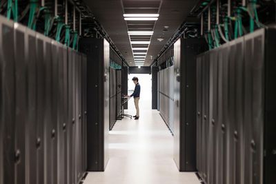 HPE Aruba AP-AC2-12B Desktop Style Power Adapter with Type B Connector 12V/36W AC/DC